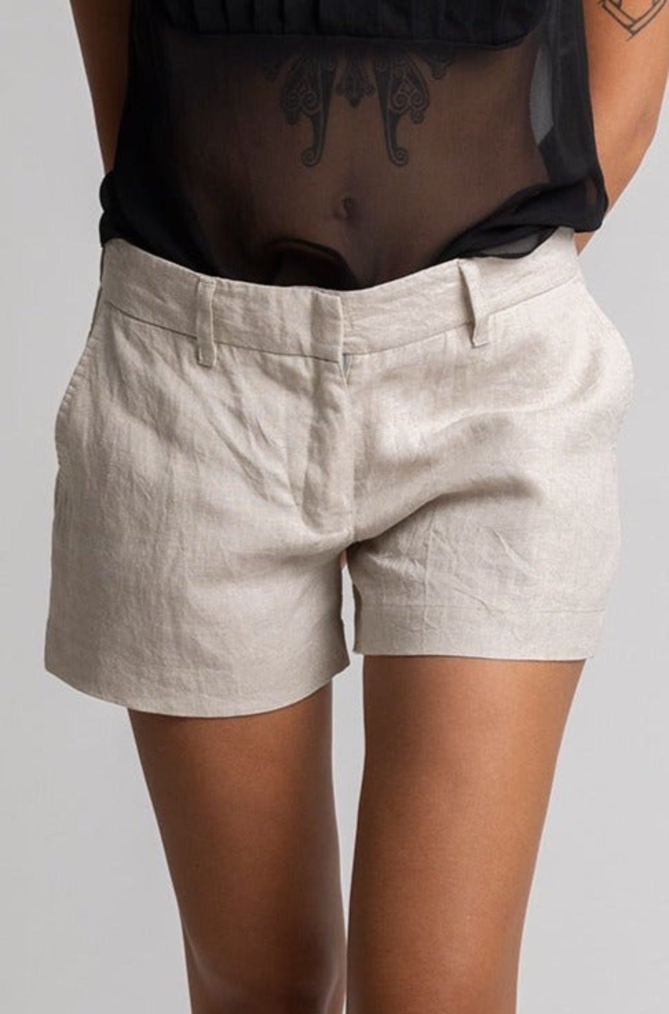 Tailored Low Waist Linen Shorts - MRS Lovejoy - Shorts -16